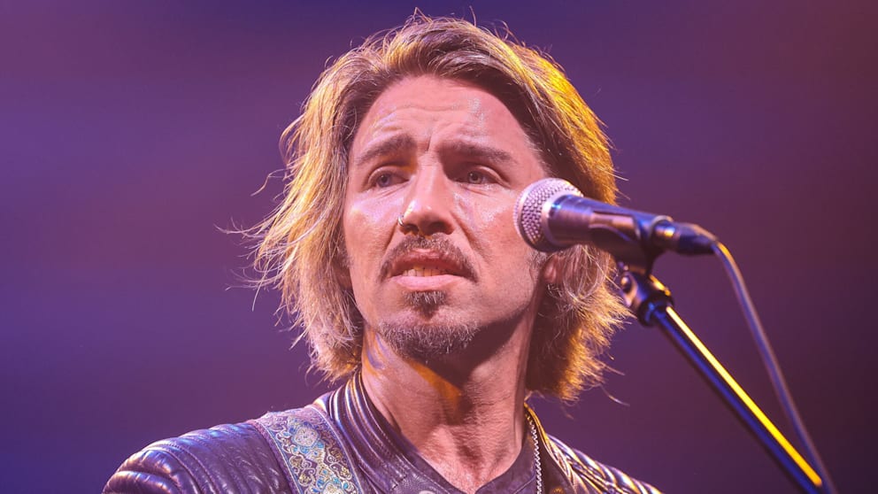 Gil Ofarim (42) – hier am 17. April bei seinem ersten Konzert nach dem Antisemitismus-Skandal in Bochum – hat große (private) Pläne für den Sommer