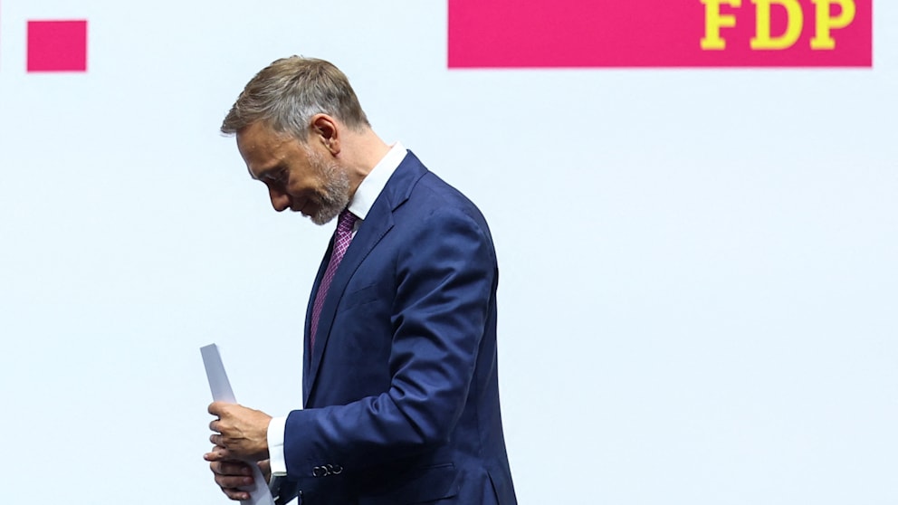 FDP-Chef Christian Lindner (46) verabschiedete sich am Freitag aus der aktiven Politik