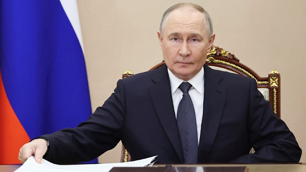 Kreml-Tyrann Wladimir Putin (72) am Mittwoch in Moskau – er reist nicht zu Friedensgesprächen in die Türkei
