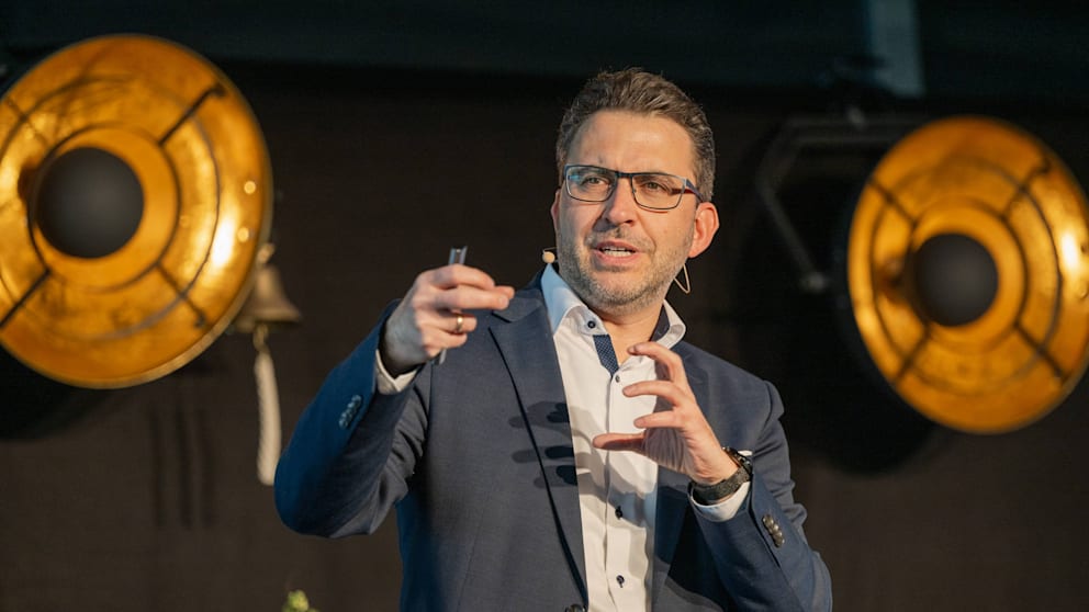 Kritisiert alte Rollenklischees in der Anzeige: Prof. Carsten C. Schermuly ist Wirtschaftspsychologie aus Berlin