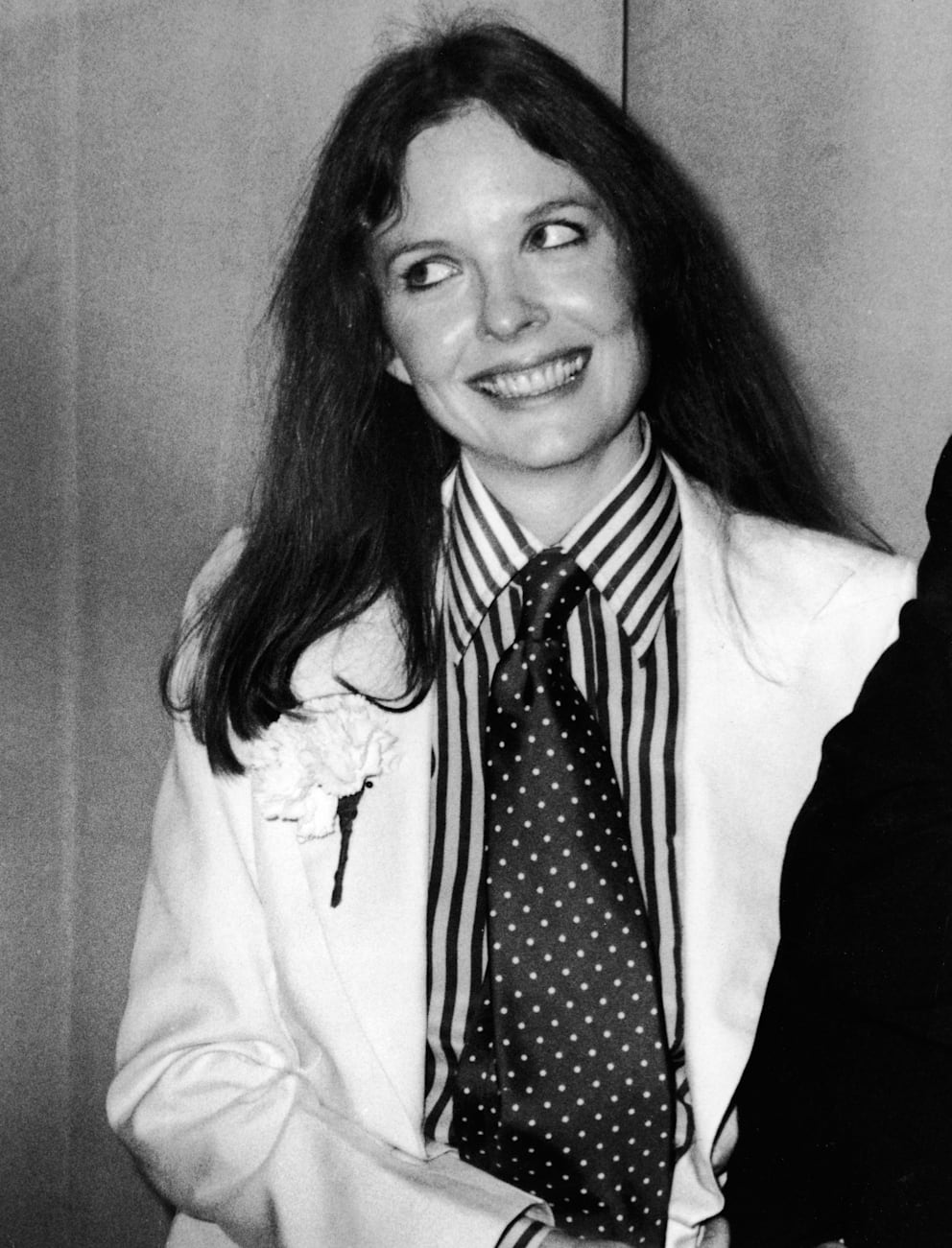 Auch Schauspielerin Diane Keaton (damals 30) gilt als Schlips-Ikone – bis heute