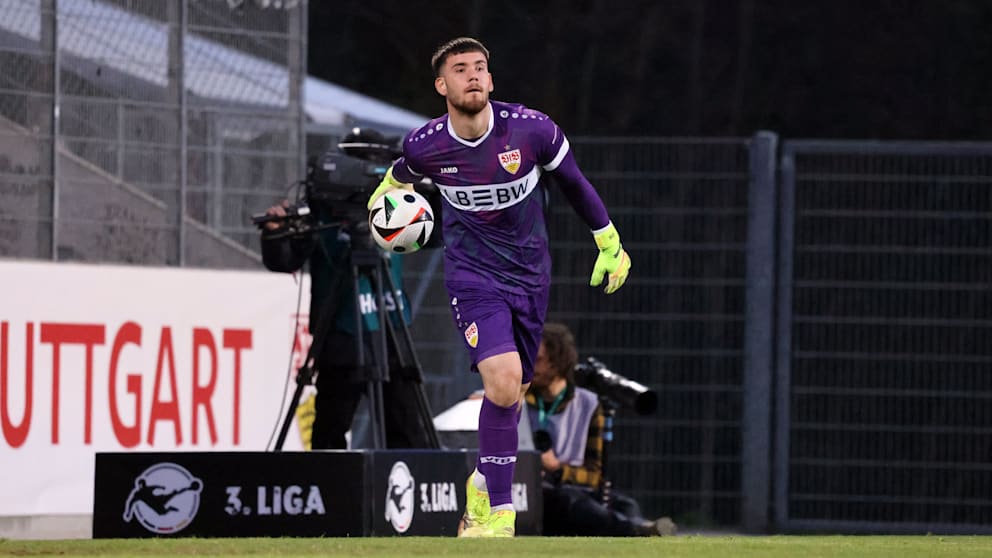 Kandidat beim Kleeblatt: Stuttgart-II-Keeper Dennis Seimen (19)