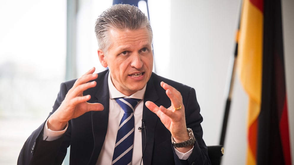 Kanzleramtsminister Thorsten Frei (51, CDU) ist enger Vertrauter von Kanzler Merz – er managt dessen Politik