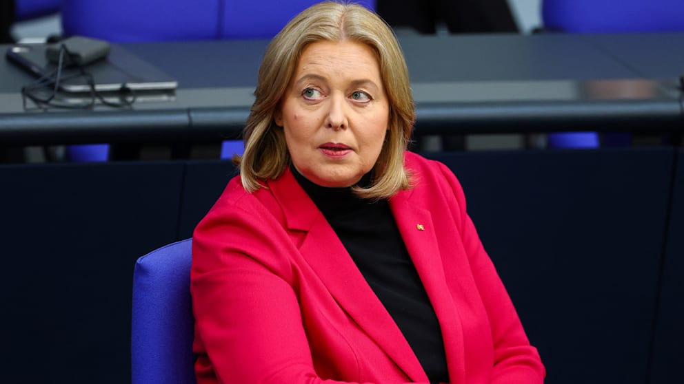 Bärbel Bas (57) ist die neue Arbeitsministerin. Im Juni will sie an der Seite von Vizekanzler Lars Klingbeil auch noch den SPD-Vorsitz übernehmen