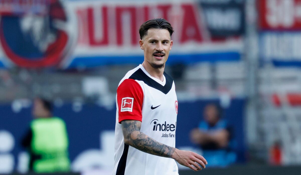 Frankfurt, Ger. 13th Apr, 2025. Im Bild: Torschuetze Robin Koch (Eintracht Frankfurt, 4) Jubel nach seinem Tor zum 2:0, jubelnd, bejubelt, jubelt, jubeln, emotionen 13.04.2025, Fussball, Bundesliga, Eintracht Frankfurt - 1. FC Heidenheim, GER, Frankfurt, Deutsche Bank Park, DFL