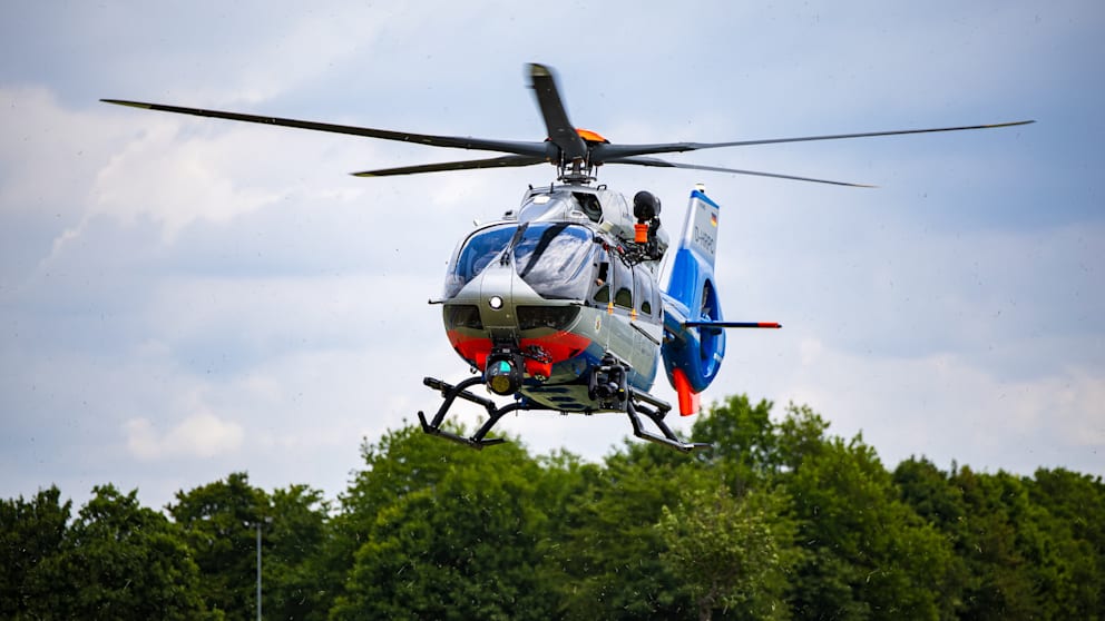 Ein Hubschrauber flog eine Verletzte ins Krankenhaus
