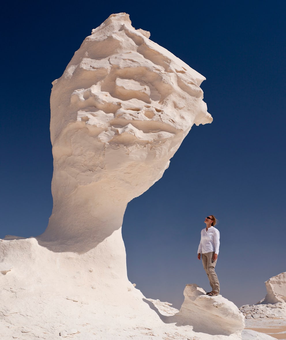 Der „White Desert National Park“ in Ägypten zeichnet sich durch weiße Felsformationen aus