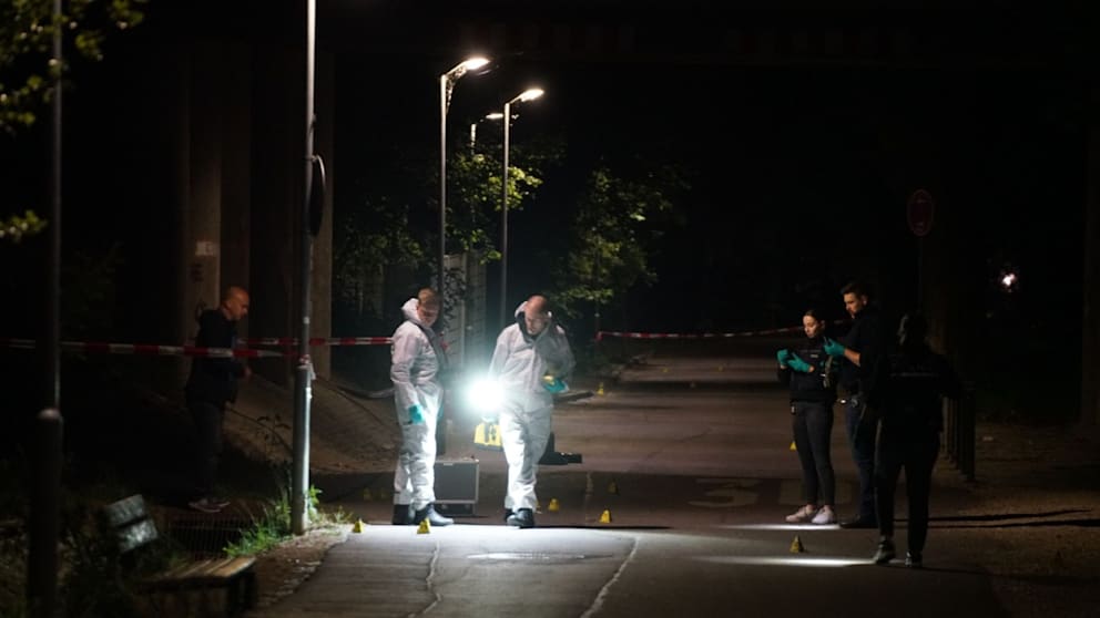 Noch in der Nacht begann die Arbeit der Polizei und die Fahndung nach den Tätern