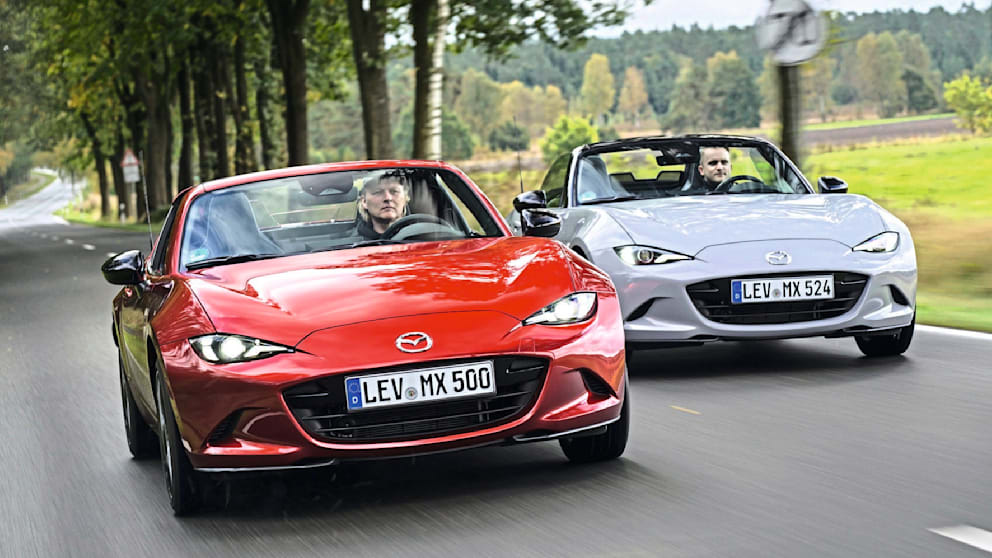 Der MX-5 fährt mit zwei Verdeck-Optionen vor