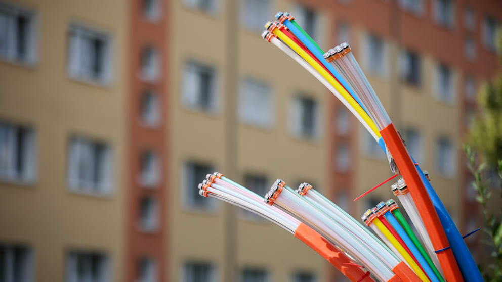Die Bundesnetzagentur bereitet sich auf den Umstieg von Kupfer auf Glasfaser vor