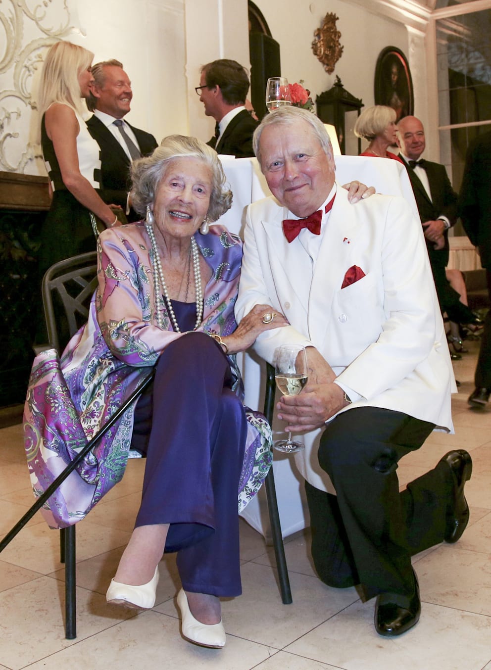 2018: Fürstin Marianne Sayn-Wittgenstein-Sayn mit Wolfgang Porsche bei der „ISA Gala“ auf Schloss Leopoldskron in Salzburg