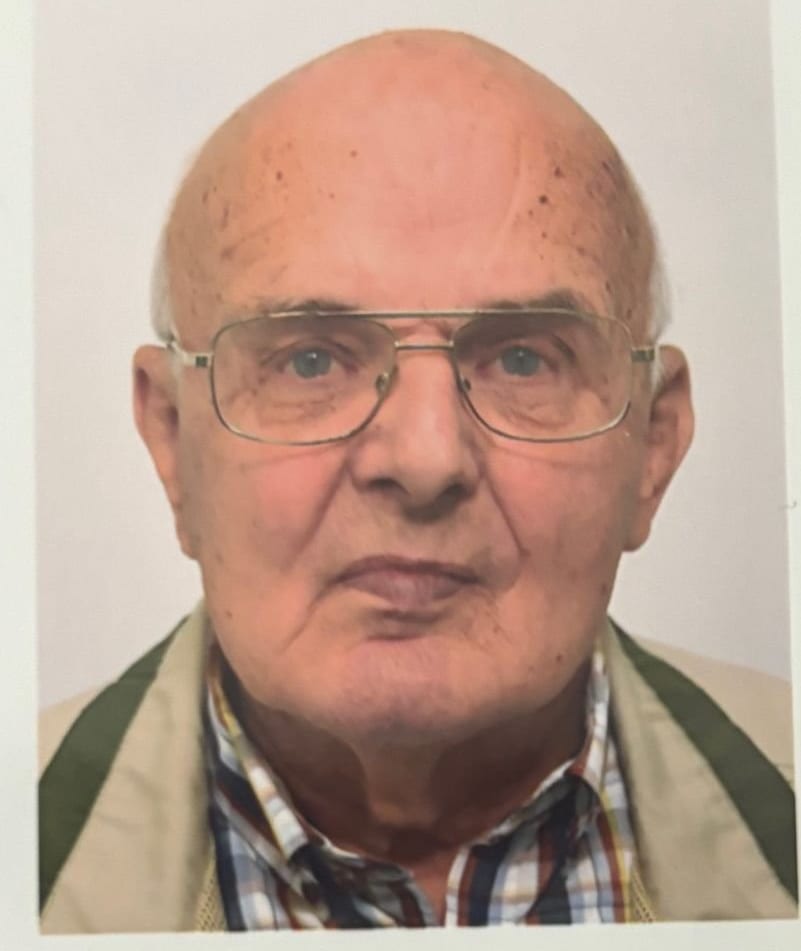Mit diesem Foto sucht die Polizei öffentlich nach dem vermissten Senior