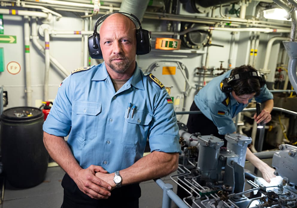 Im echten Leben ist Michael (44) Stabsbootsmann auf einem Versorgungsschiff der Marine
