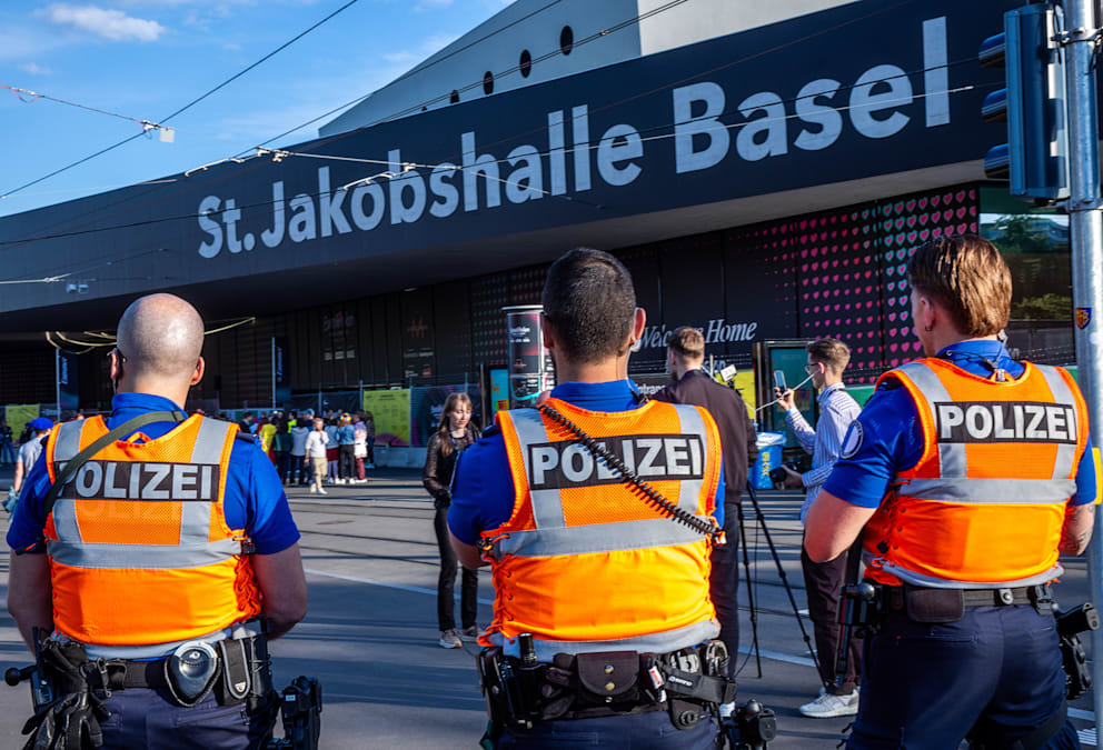 Die Kantons-Polizei ist mit 1300 Einsatzkräften vor Ort