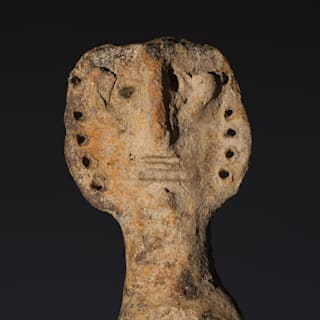 Bauarbeiter entdecken Geheimnis: Rätsel um 2500 Jahre alte Figur