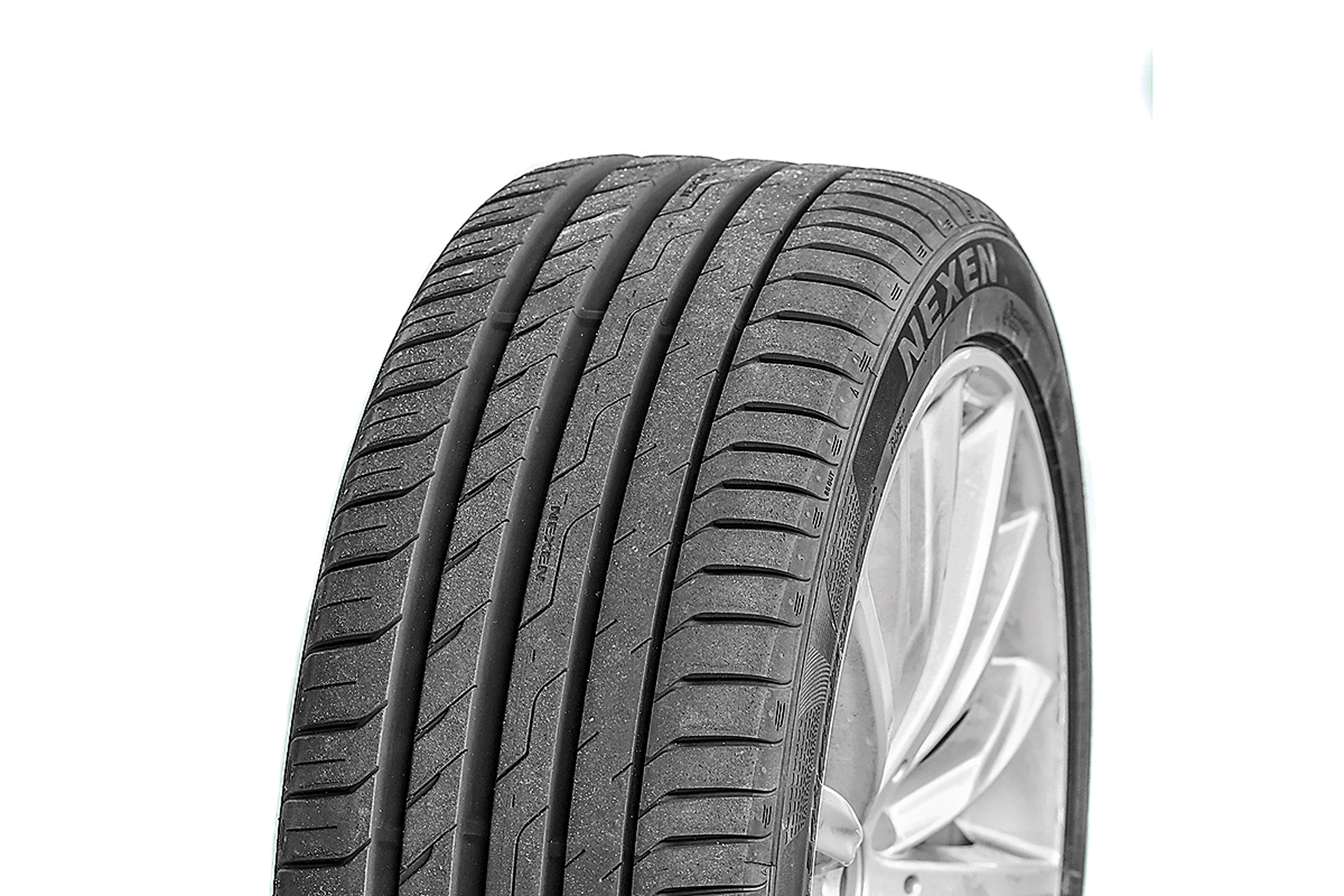 Sommerreifen Test - Sommerreifen in 245/40 R 19 - Nexen