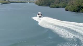 Hollywoodreife Verfolgung: Russischer Dieb flieht mit Luxus-Yacht