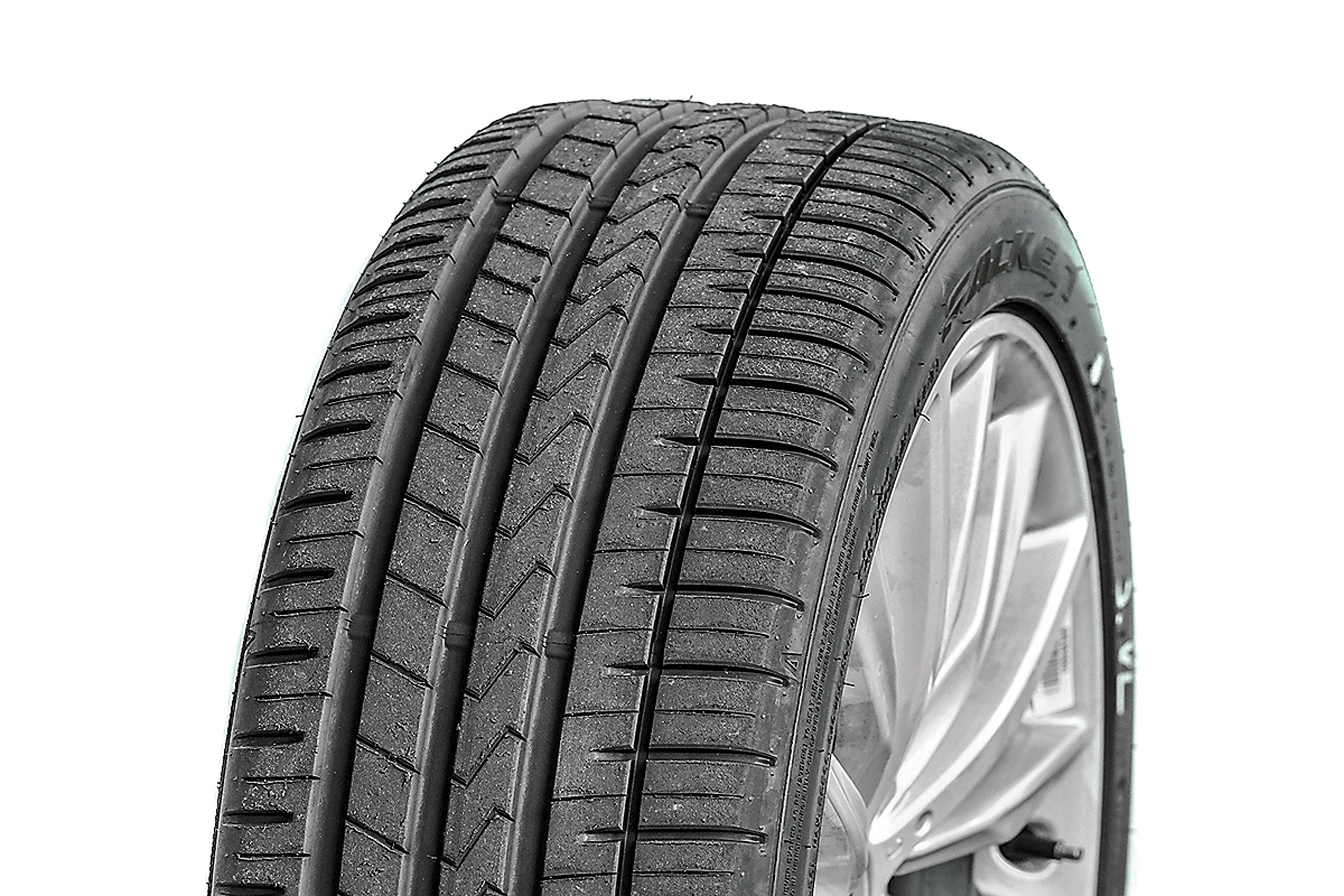 Sommerreifen Test - Sommerreifen in 245/40 R 19 - Falken