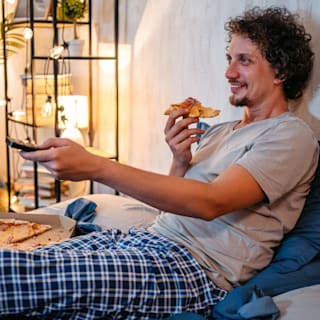 Schlaflos? Studie zeigt: Falsche Ernährung kann schuld sein!