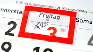 Aktuelle Umfrage: Deutsche bestehen auf ihre Feiertage!