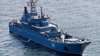 Wegen Riesen-Anker: Küstenwache verfolgt russische Landungsschiffe