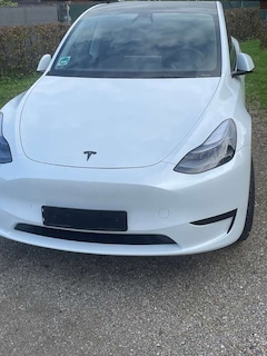 Tesla Model Y Model Y RWD
