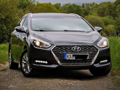 Hyundai i40 Kombi blue 1.6 CRDi Space, 2 J.Garantie, Navi, SHG