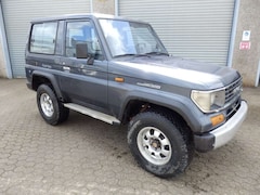 Bild des Angebotes Toyota Land Cruiser Turbo LJ 70 VX, Servo, Glasdach, H-Zulas.-fähig