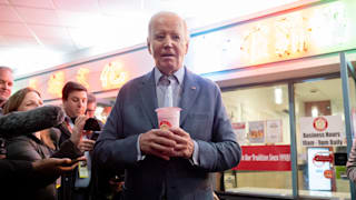 Brisantes Enthüllungs-Buch: Biden sollte bei Wiederwahl in den Rollstuhl