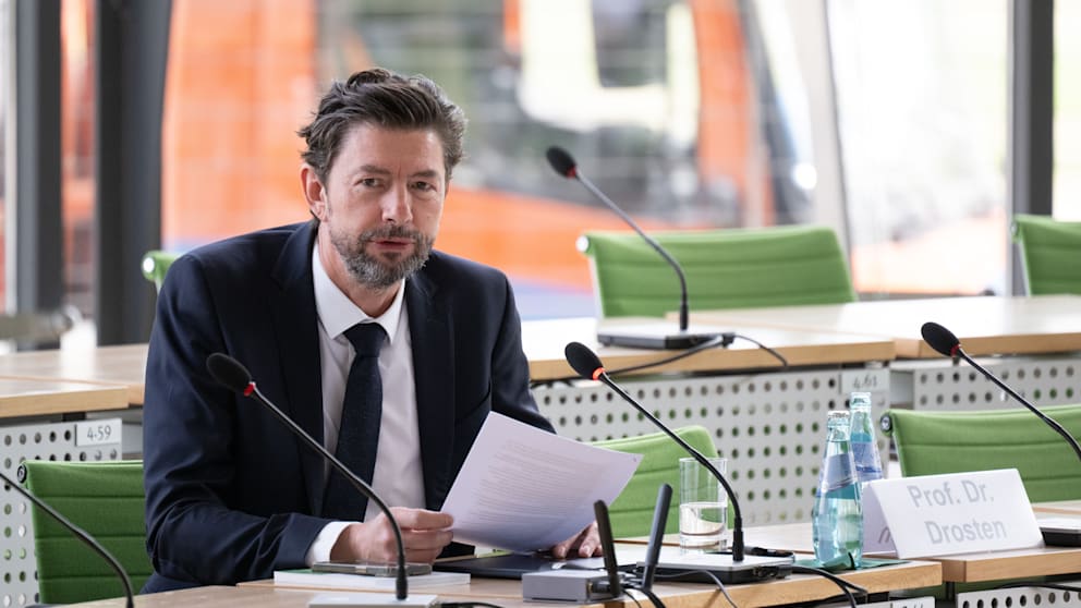 Es geht um die Impfpflicht: Drosten gesteht „größte Fehleinschätzung“ ein