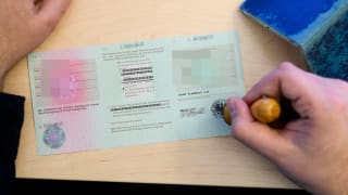 14.000 unbearbeitete Anfragen: Ausländerbehörde in Frankfurt versinkt in Anträgen