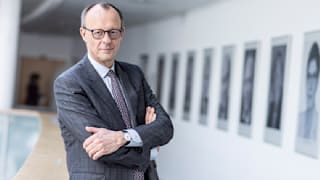 CDU-Chef Merz gibt zu: Steuer-Entlastung und Mindestlohn „nicht fix“