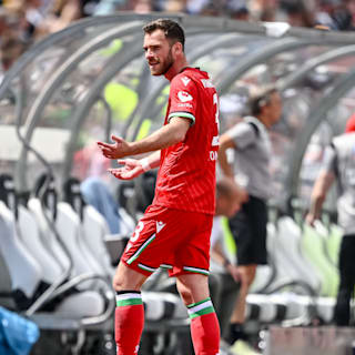 Hannover 96: Gesperrt und verwechselt! Frust-Finale für Boris Tomiak