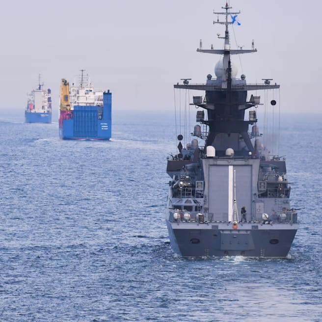 Auf Ostsee: Russen-Fregatte tarnt sich als Chinese