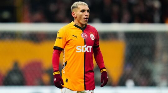 Rams Park, Istanbul, Turkey. 24th Feb, 2025. Lucas Torreira // during a Turkish Super Lig game, Galatasaray vs Fenerbahce, at Rams Park, Istanbul, Turkey. Ulrik Pedersen/CSM