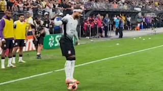 Derby-Eskalation: DIESE Depay-Geste sorgt für Spielunterbrechung!