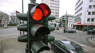 Zu schnell oder betrunken: Promis und ihre Verkehrssünden