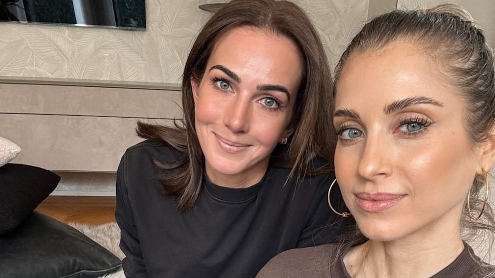 FC Bayern: Cathy Hummels postet sich mit Lisa Müller während des Spiels