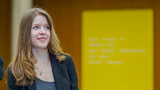 Krypto-Geld nicht gezahlt! Viktoria zieht vors Bundesarbeitsgericht