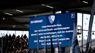 Wegen Frankfurter Fan-Banner: Bundesliga-Spiel startet mit XXL-Verzögerung