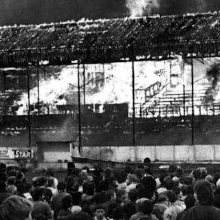 Katastrophe in Bradford 1985: „Zwei Männer blieben einfach sitzen und verbrannten“
