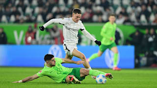 FC Liverpool schaut nach Konstantinos Koulierakis vom VfL Wolfsburg