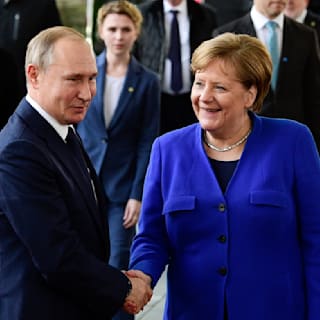 Brisante Akten enthüllen: So machte sich Merkel für das Russen-Gas stark