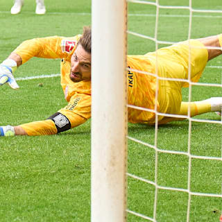1. Bundesliga: Augsburg – Frankfurt 0:0: Kevin Trapps Zu-Null-Comeback