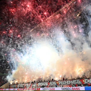 1. FC Köln: Was der Verband konkret fordert: DFB droht Köln nach Pyro-Strafe!