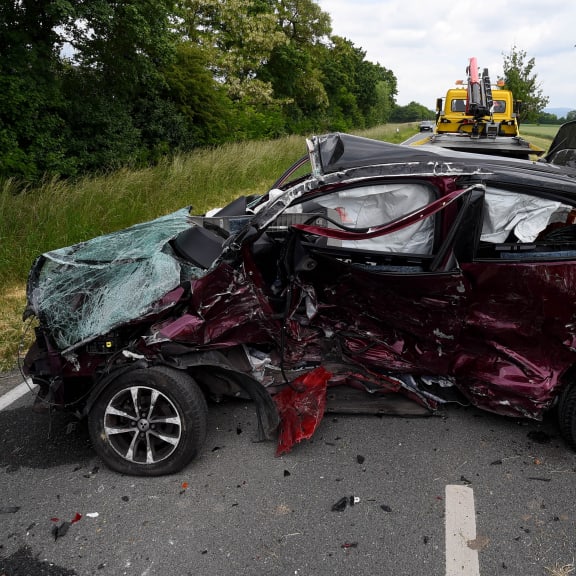 Hessen: Rentner-Ehepaar stirbt bei schwerem Unfall