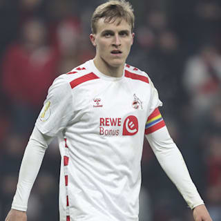 1. FC Köln: Kapitän Timo Hübers: Null Bock auf Fragen zum Prügel-Skandal
