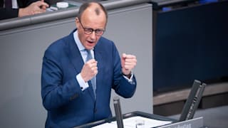 Live: Regierungserklärung von Kanzler Merz nach Klingbeil im Bundestag 