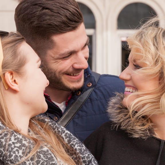Lust auf mehr Liebe? So öffnen Sie die Beziehung für andere Partner