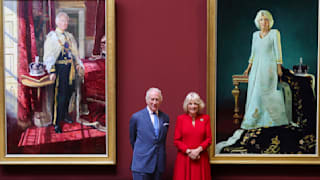 Charles und Camilla sind jetzt große Kunst: Neue Porträts enthüllt!